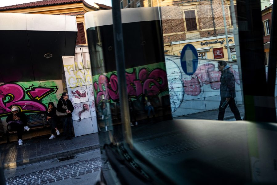 web-BUSGLASS-06-7525